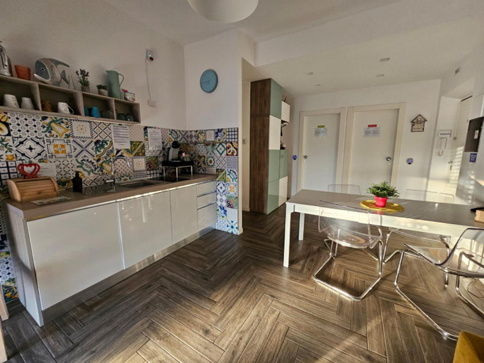 Food & Drinks, Be Your Home - Guest House Colors, Roma