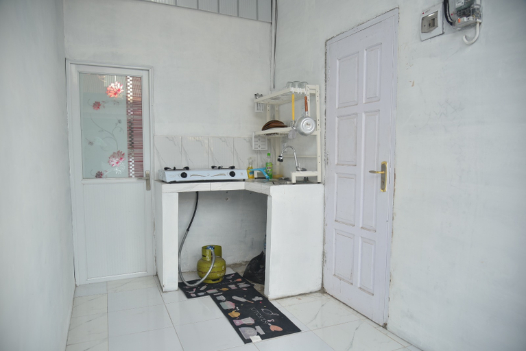 Others 5, Homestay Aura II, Pariaman