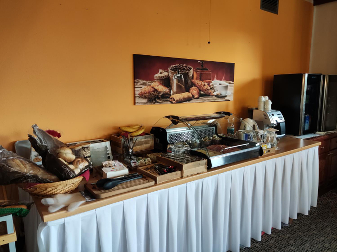 Food & Drinks 3, Austria Traveller Hotel Lenzing, Vöcklabruck