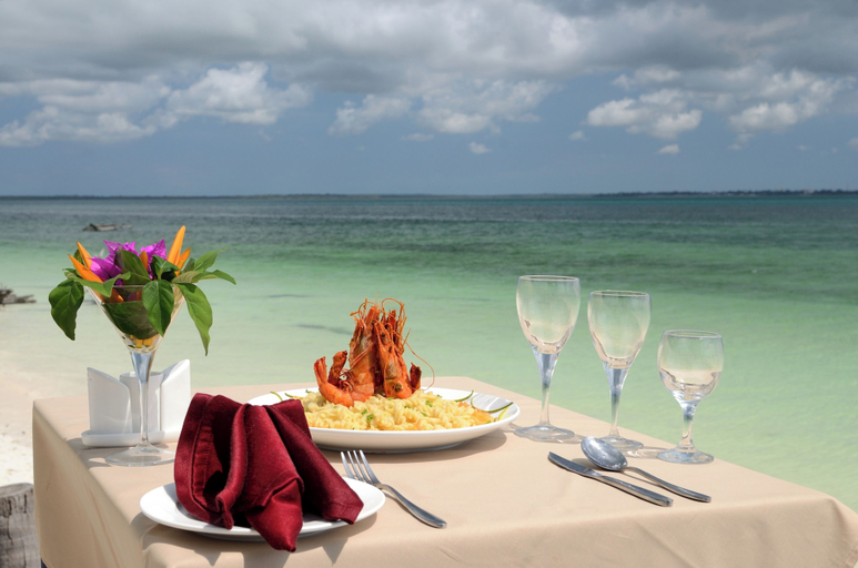Food & Drinks 5, Kae Beach Resort, Kati