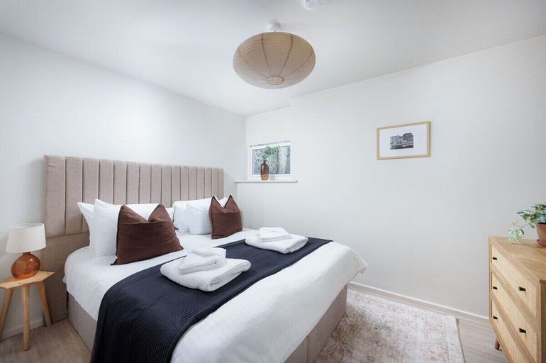 Others 4, Luxury Ground Floor 2 bed Apartment, Plymouth