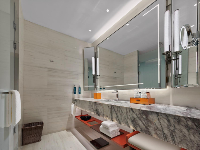 Bathroom 5, DoubleTree by Hilton Cangnan, Wenzhou