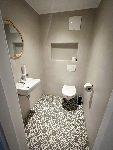 Bathroom 1, Hotel Der Drahtesel, Zell am See