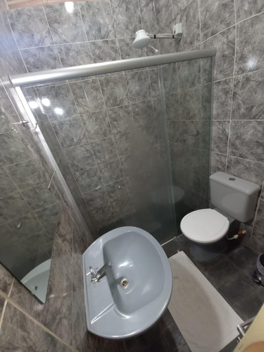 Bathroom 4, Hotel Central, Araçatuba