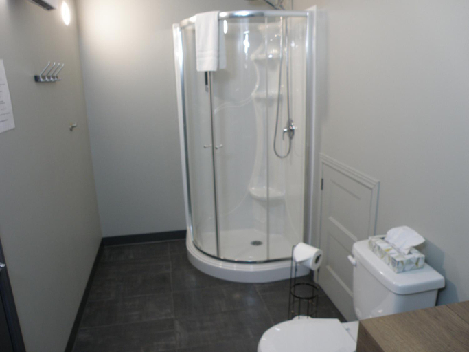 Bathroom 3, Motel Hotelia, Le Fjord-du-Saguenay