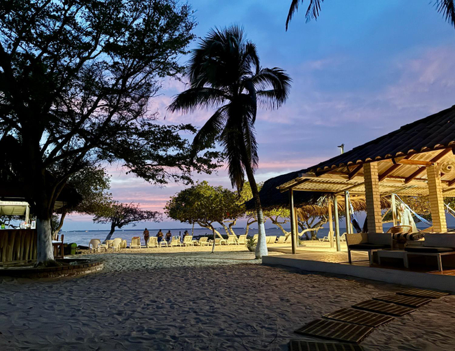 Food & Drinks 4, Hotel Carey Beach Baru, Cartagena de Indias