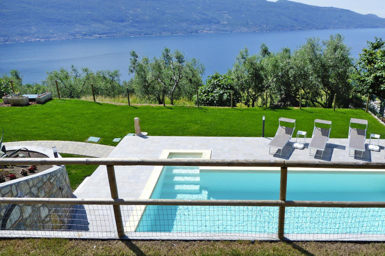 Sport & Beauty 4, Apartment in Tignale with Lake Garda Views, Brescia