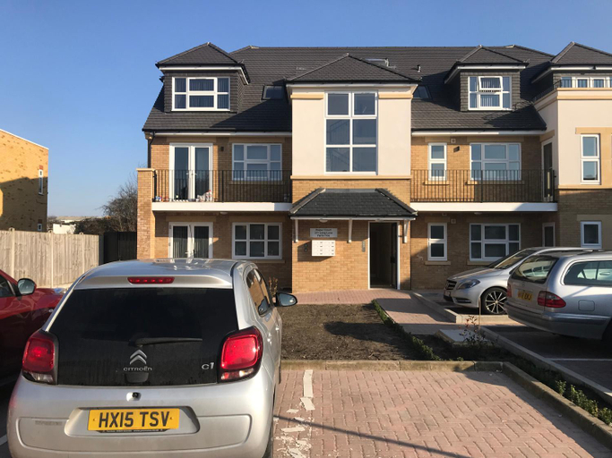 Exterior & Views, RC Airport Rooms, Surrey
