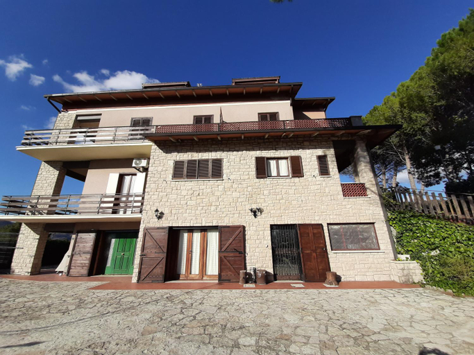 Others 4, villamuna, Terni
