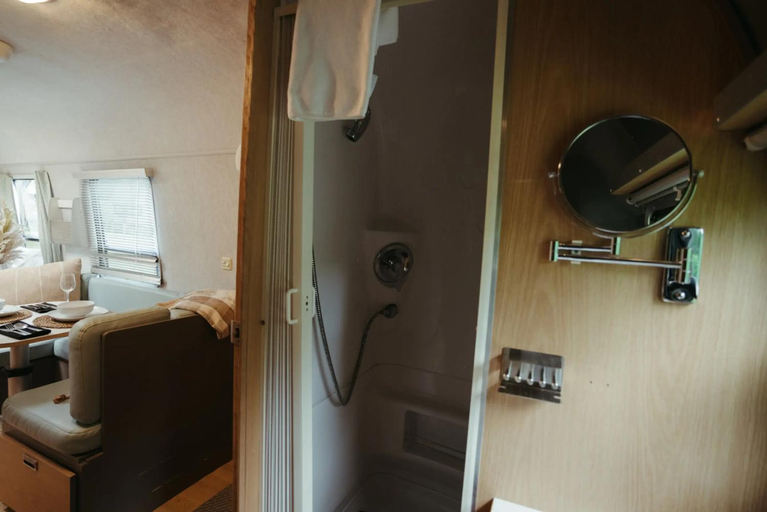 Bathroom 3, Finger Lakes Treehouse, Wayne
