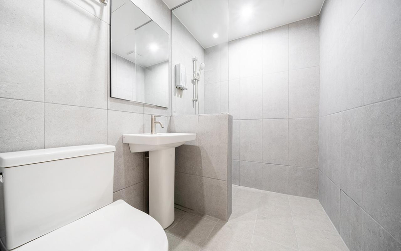 Bathroom 5, Gwangju Sangmu YAM Gwangju Sangmu Branch, Gwangsan