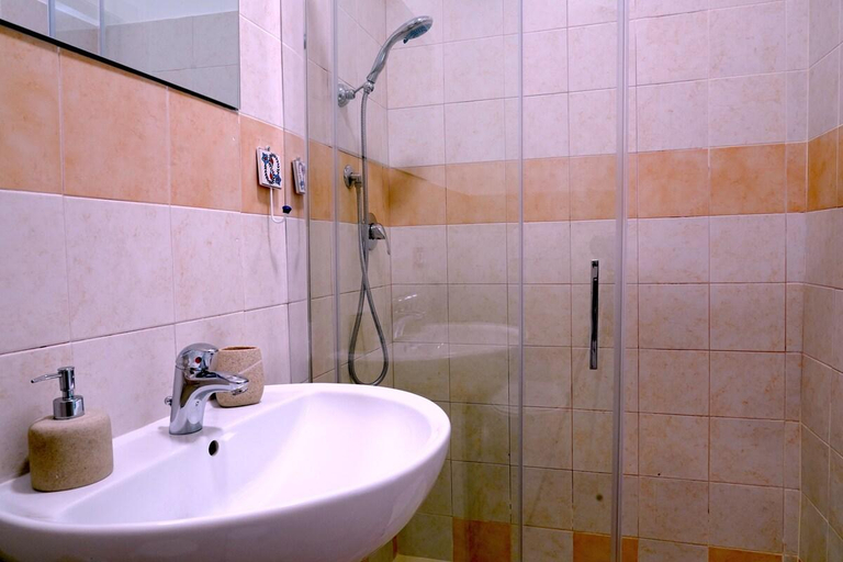 Bathroom 3, Dep R B2, Sassari