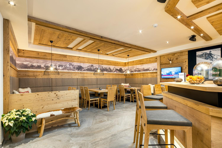 Food & Drinks 5, Alpin Chalet am Burgsee, Landeck