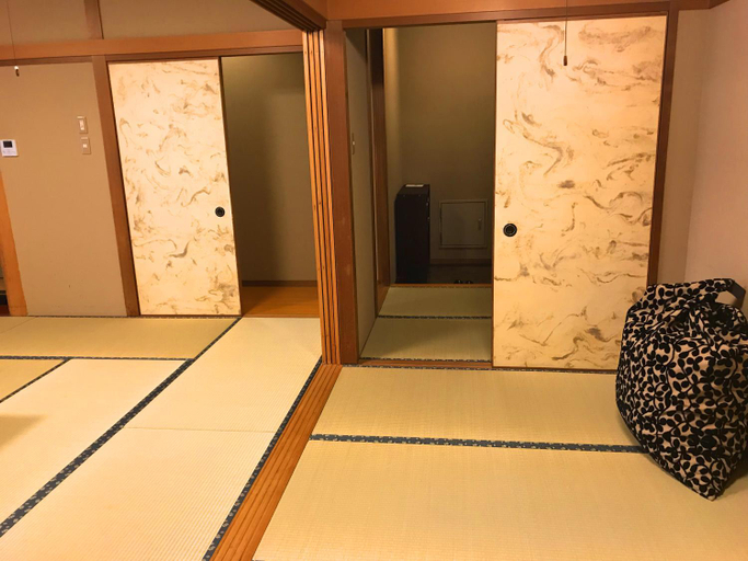 Bedroom 3, Kannawa Onsen Oniyama Hotel, Beppu
