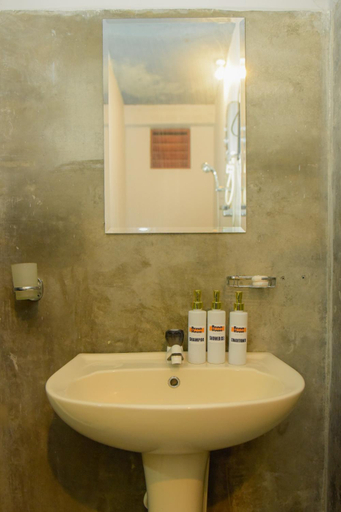 Bathroom 5, Ella Brown House, Ella