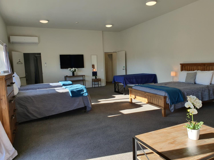 Bedroom 2, Pukaki Air Lodge, Mackenzie