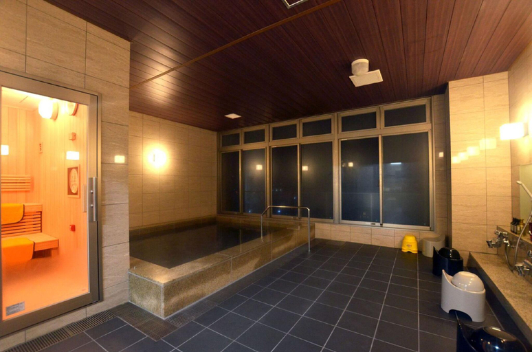 Bathroom 2, Kikitsu Station Hotel, Isahaya