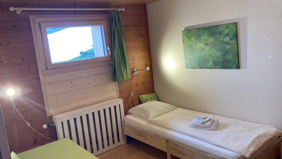 Bedroom 2, Haus Rhodania, Leuk
