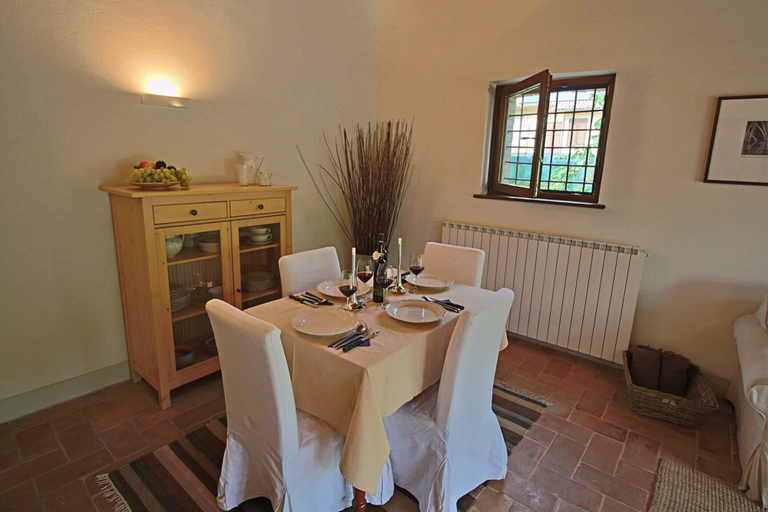 Dining 2, Modern Holiday Home in Foligno - Loc. With Pool, Perugia
