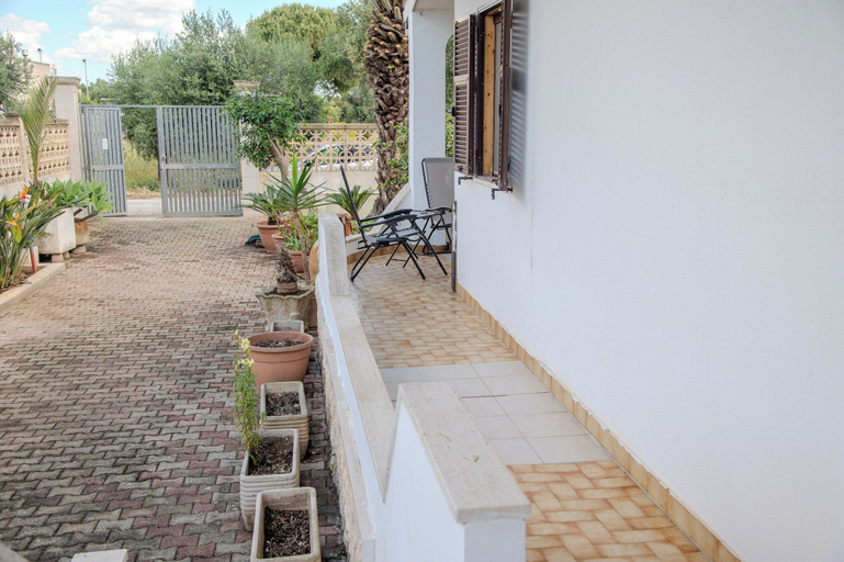 Others 5, Villa Ada, Taranto