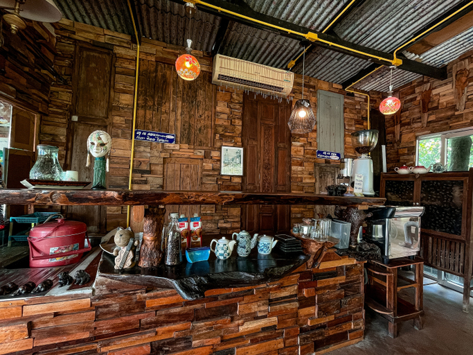 Food & Drinks 4, Kanta Hill Resort, Lan Saka