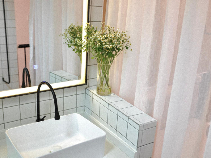 Bathroom 4, City Park Hotel, Shanghai