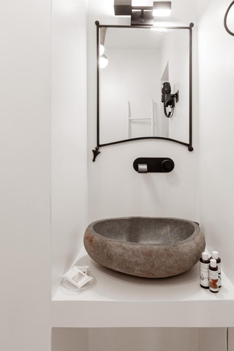 Bathroom 4, Danae Hotel, Peloponnese