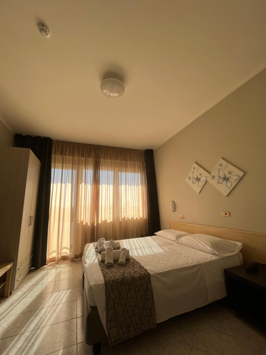 Bedroom 2, Hotel Letizia, Grosseto