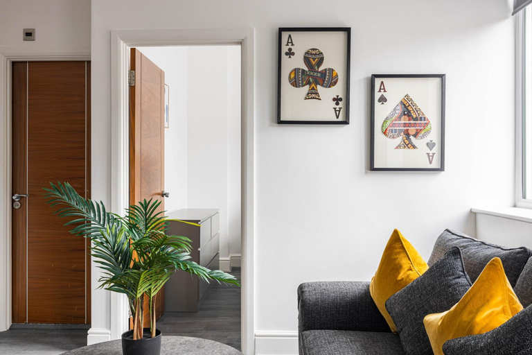 Others 5, Edgware road apartments, London
