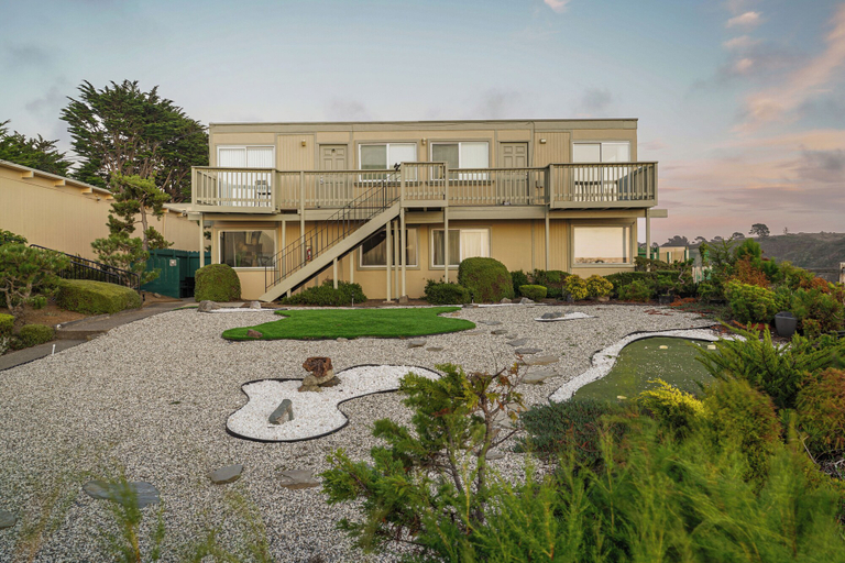 Exterior & Views 2, Delightful 2BR Mountain OceanSunset View, San Mateo