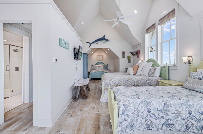 Others 2, Beach Bungalow TC 2305, Nueces