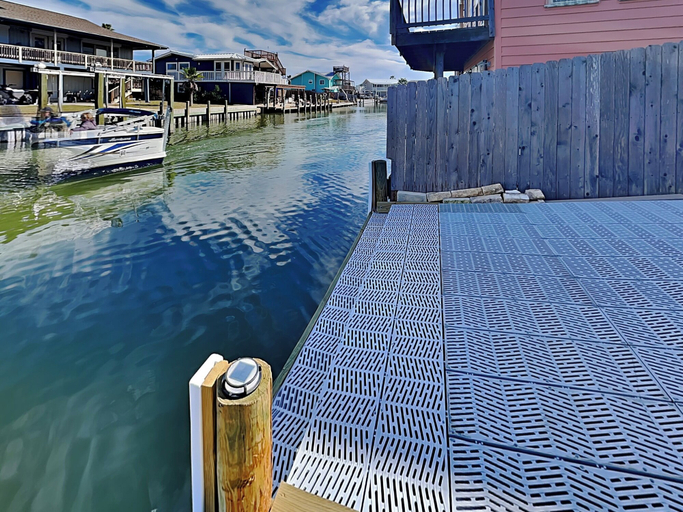 Exterior & Views 2, Siesta Keys by Miss Kitty’s, Aransas