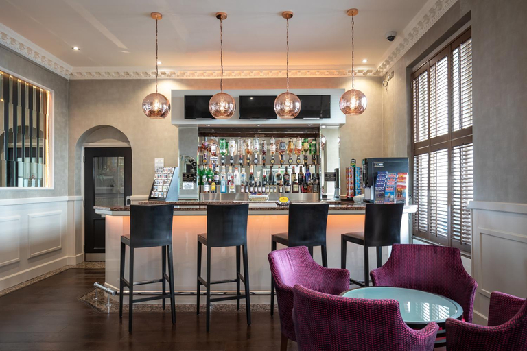 Food & Drinks 5, Sidney Hotel London-Victoria, London