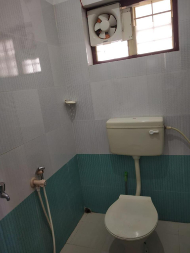 Bathroom 3, Rajpalace HOMESTAY, Thiruvananthapuram