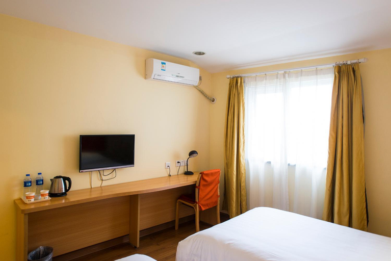 Bedroom 2, Home Inn Dalian Wafangdian Commercial Centre, Dalian