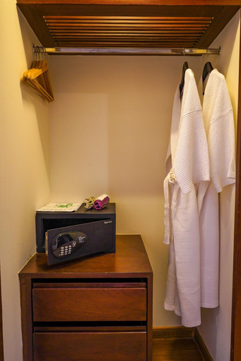 Amenities 12