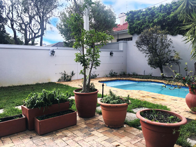 Others 5, Selton Guesthouse, City of Cape Town