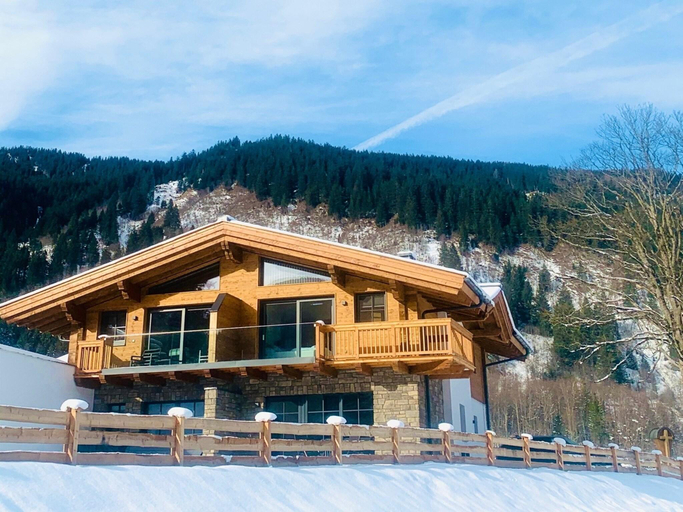 Others 4, Chalet in Krimml near Ski Slopes, Zell am See