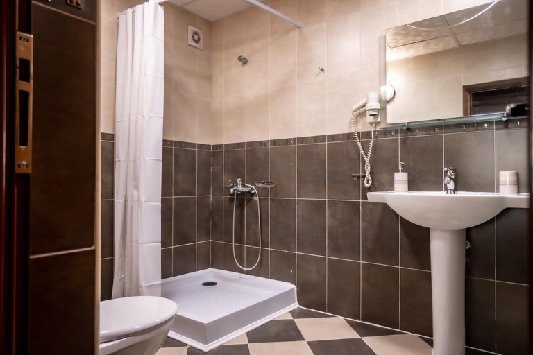 Bathroom 3, Safari Village Velingrad, Velingrad