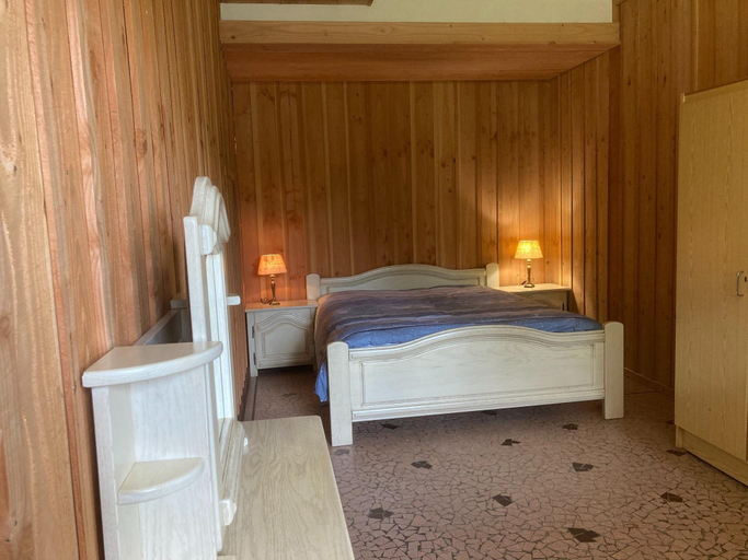 Bedroom 2, Apartment in Cuzy with Heated Pool, Saône-et-Loire