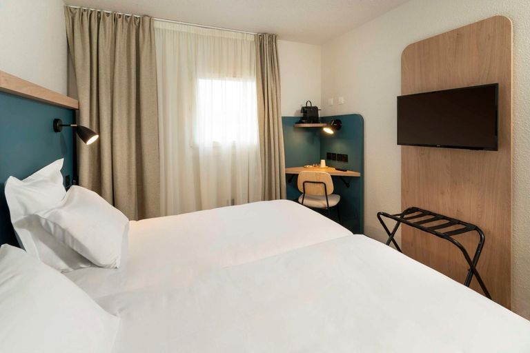 Bedroom 3, Hotel Carline, Calvados