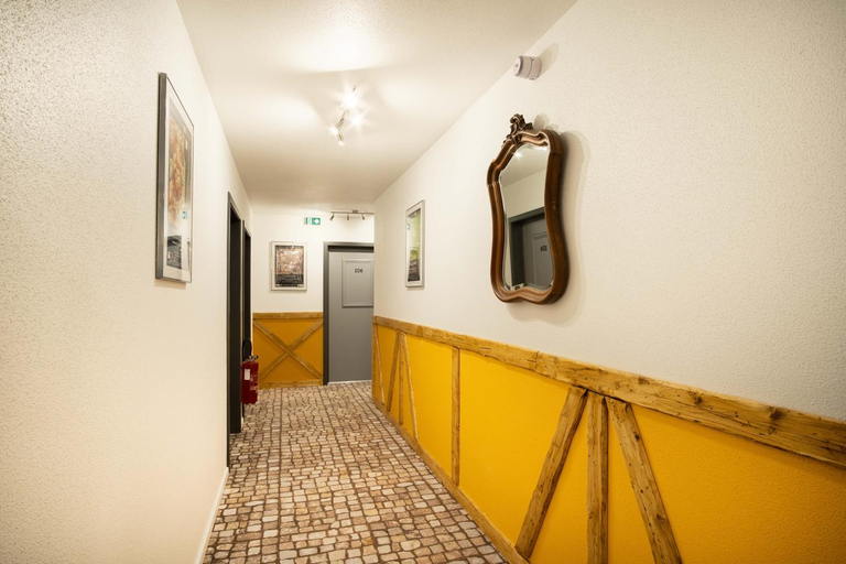 Others 5, Brit Hotel Le Relais d'Issenheim, Haut-Rhin