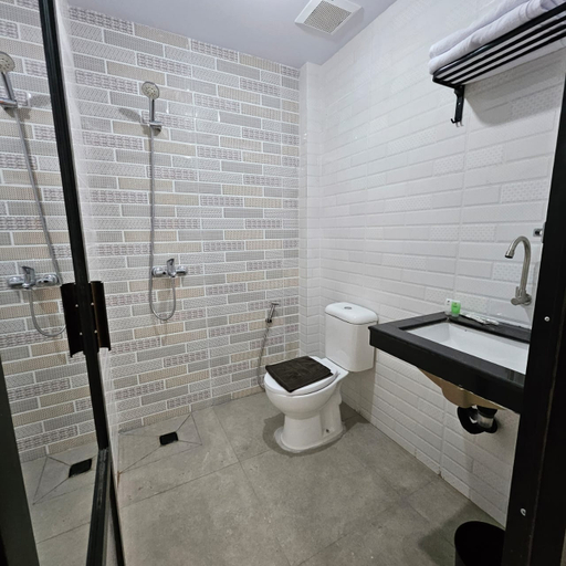 Bathroom 5, MJ's KOSTEL, Jambi