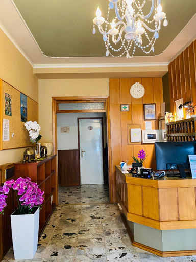 Public Area, Hotel Garden, Verona