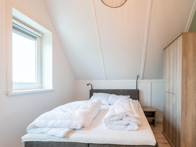 Bedroom 2, Holiday Home in Zeeland near Nature Reserve, Tholen