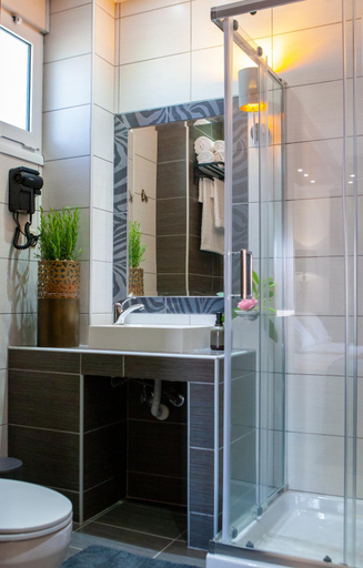 Bathroom 2, Art Hotel Aronos, Central Macedonia