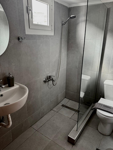 Bathroom 5, ESPERIA Drama HOTEL, East Macedonia and Thrace