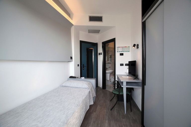 Bedroom 3, Hotel Ali d'Oro, Rimini