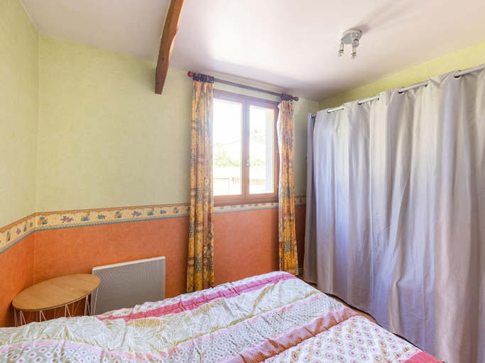 Others 2, Charming Home with Orchard, Manche