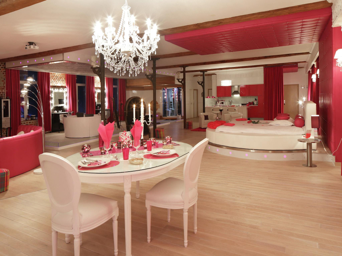Food & Drinks 3, Cozy Stay with Pool Nature, Liège